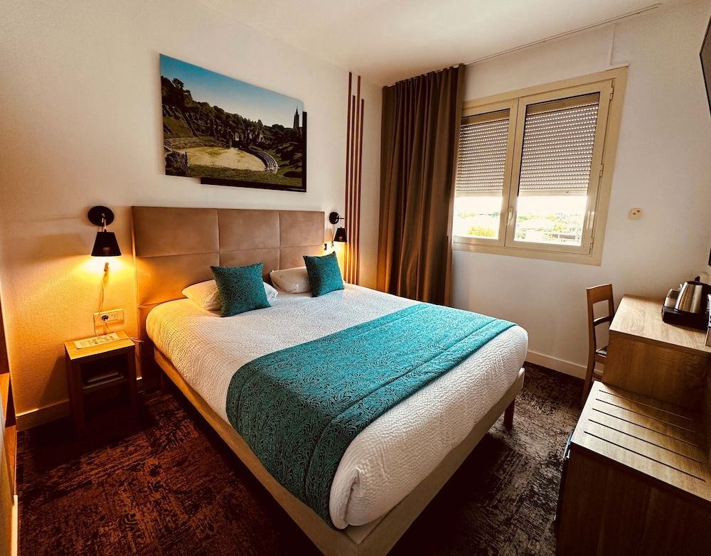 Logis Hôtel le Passiflore Deluxe Double Room 2