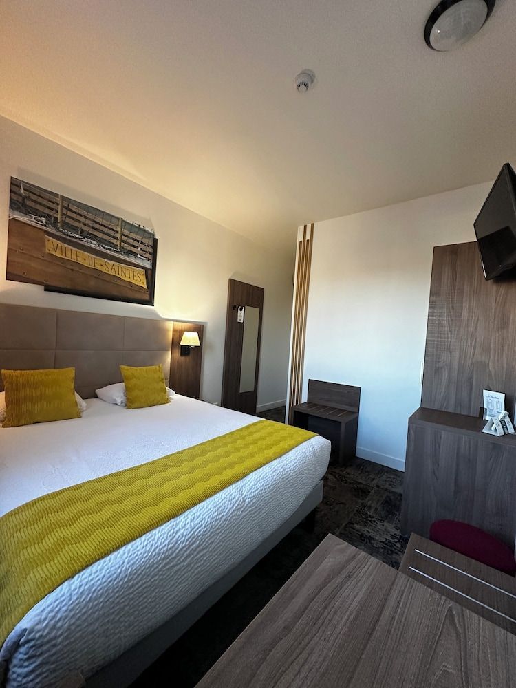 Logis Hôtel le Passiflore Deluxe Double Room