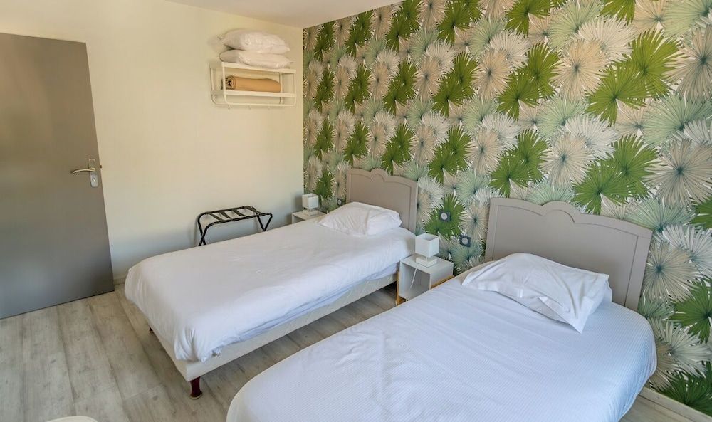 Hôtel de l'Abbaye Twin Room