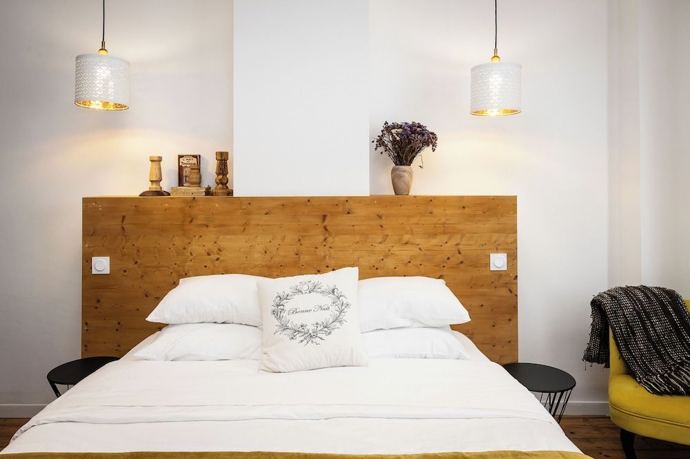 SalutBB Chambre d'hote Comfort Double Room, Courtyard View 2