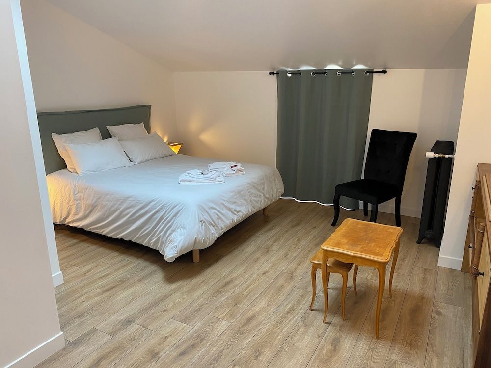 Deluxe Double Room (Saint Etienne)