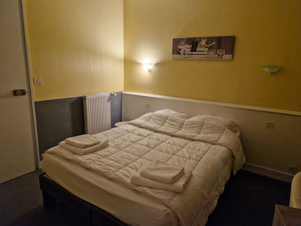 Le Phenix Hotel Limoge Standard Double Room, Ensuite 2