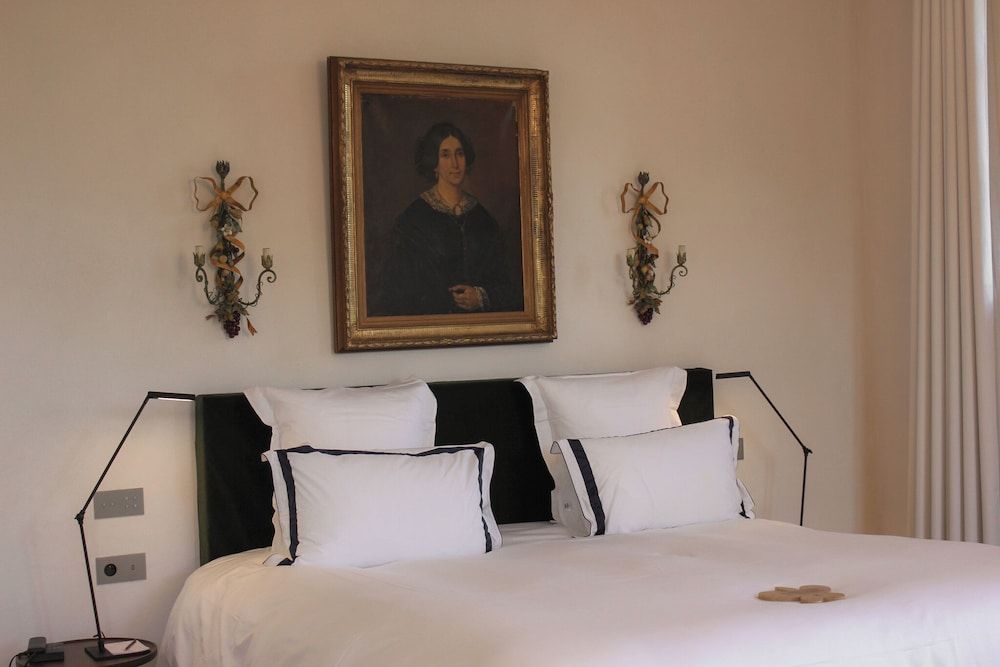 Standard Suite, Balcony, Mountain View