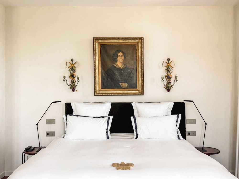 Standard Suite, Balcony, Mountain View