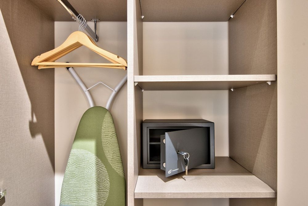 APARTHOTEL 9 ALBERTI Apartment, Balcony, City View 6