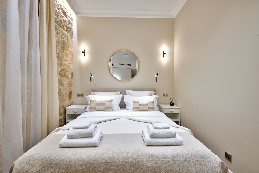 APARTHOTEL 9 ALBERTI Design Apartment, 1 Queen Bed with Sofa bed, Balcony 4