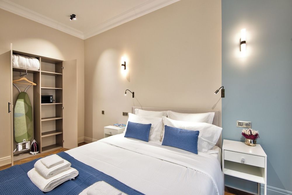 APARTHOTEL 9 ALBERTI Apartment, Balcony, City View