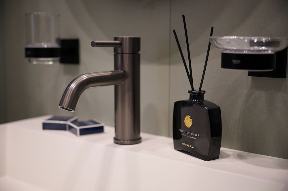 APARTHOTEL 9 ALBERTI Design Studio, 1 Queen Bed, Courtyard View 6