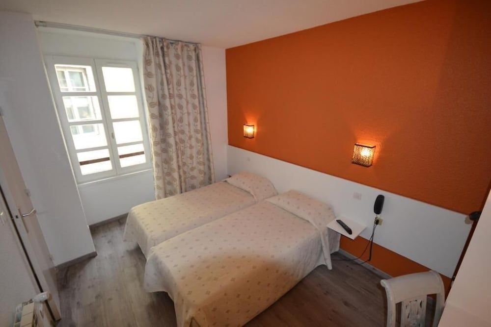 Basic Twin Room