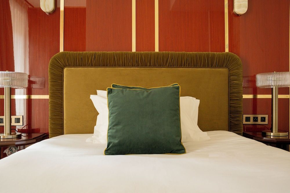 La Cour du 6 Standard Double or Twin Room, Ensuite, City View 2