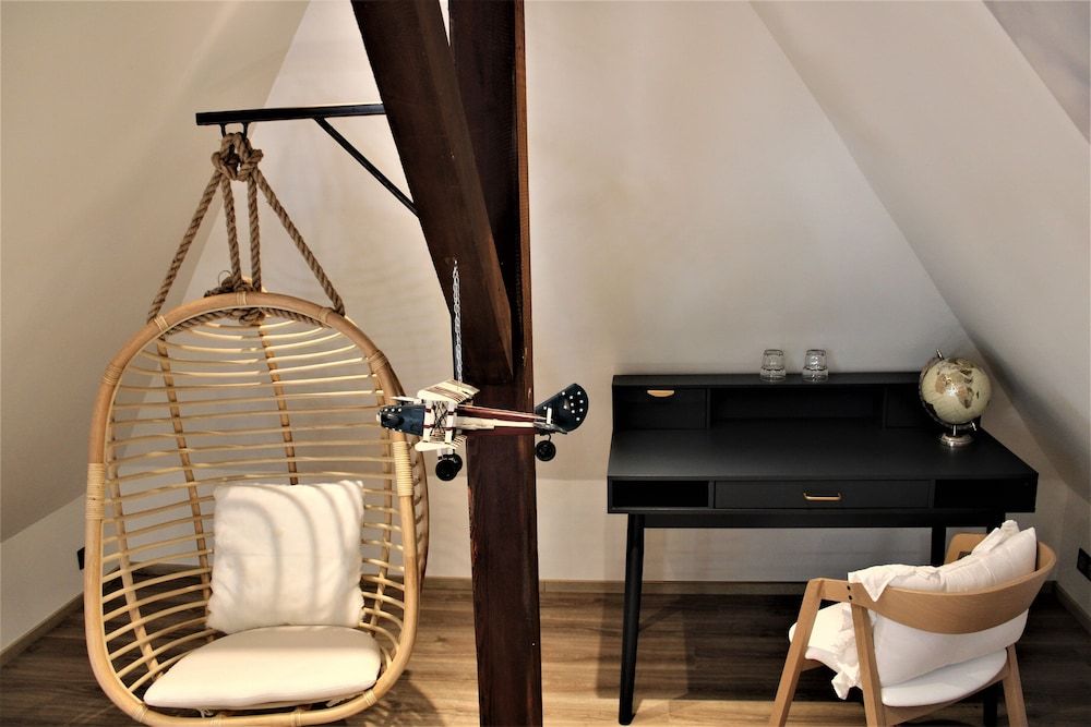 Le Baillage Deluxe Quadruple Room 8