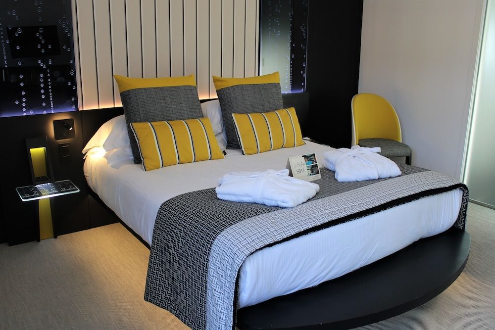 Le Baillage Comfort Double or Twin Room 6