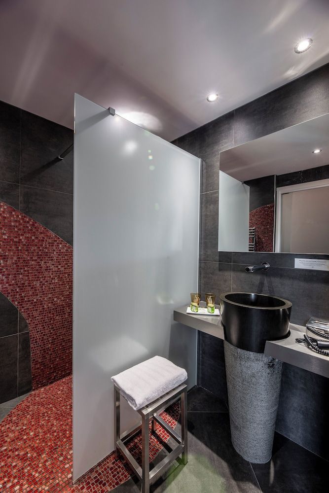 Le Baillage Deluxe Triple Room 5