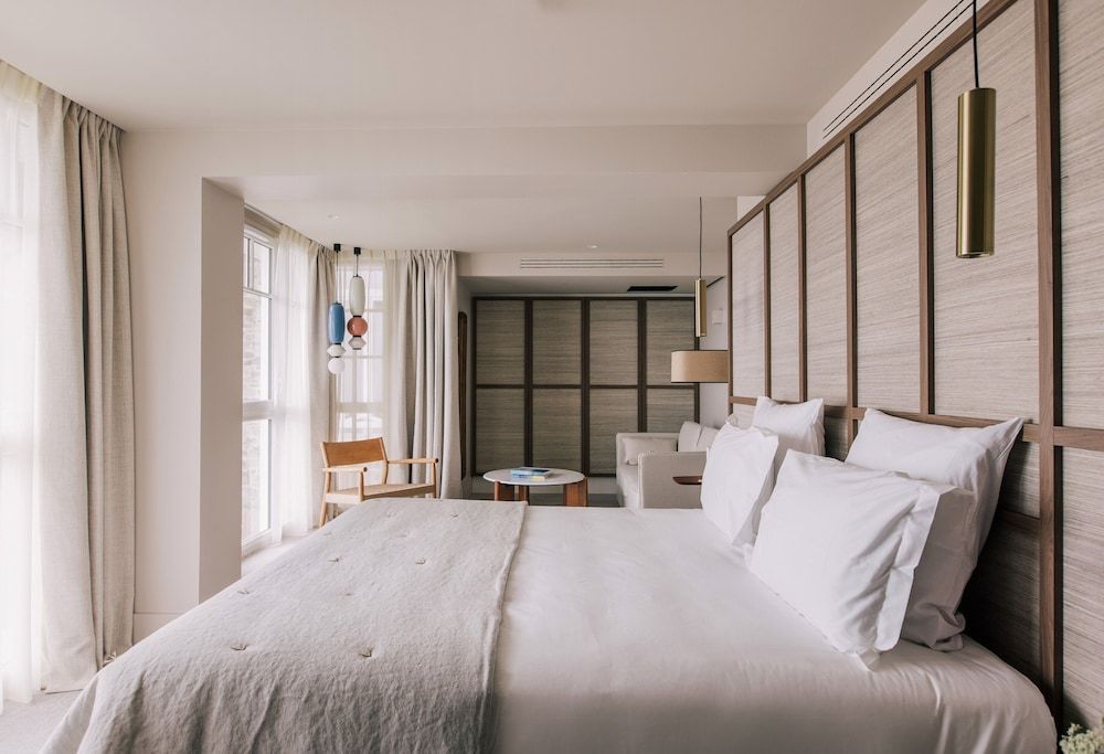 Chambre Triple Junior (Espace unique avec lit et canapé-lit)
