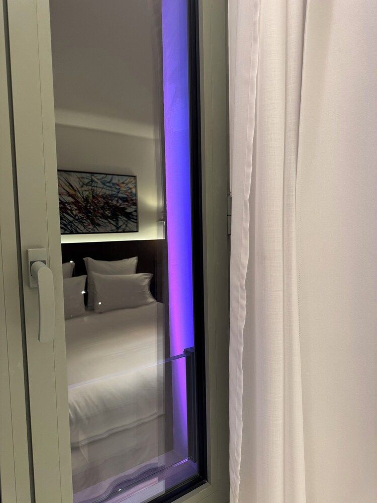 HOTEL LE CHATEAU ROSE Deluxe Double Room, Sea View 6