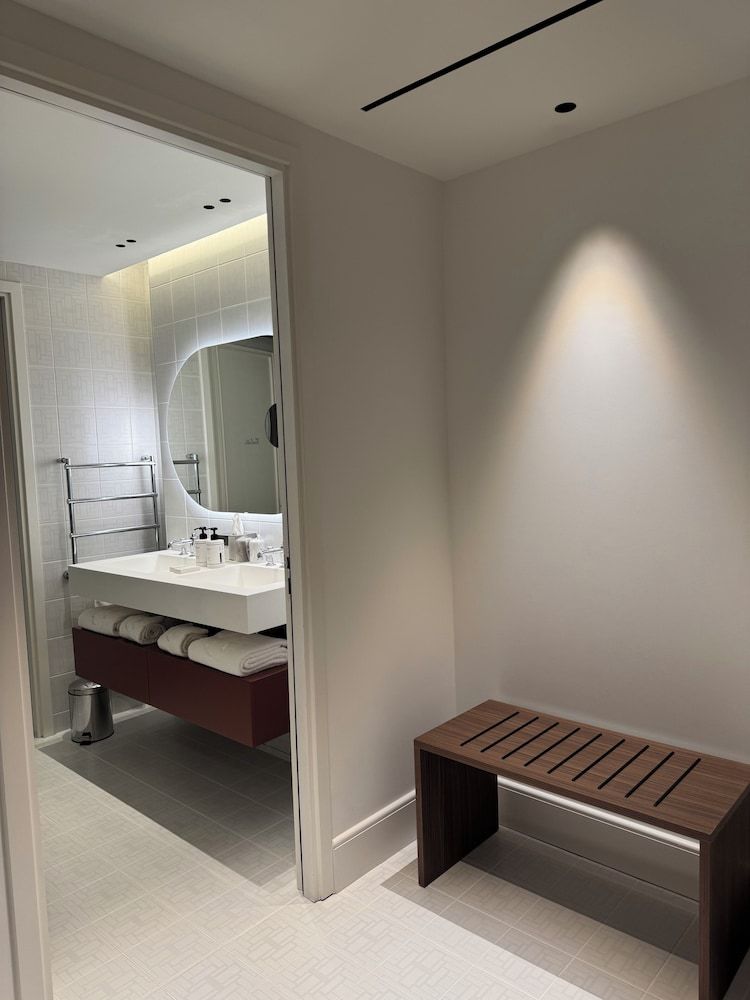 HOTEL LE CHATEAU ROSE Deluxe Double Room, Sea View 4