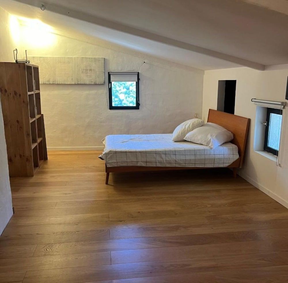 Deluxe Double Room, Private Bathroom, Garden View