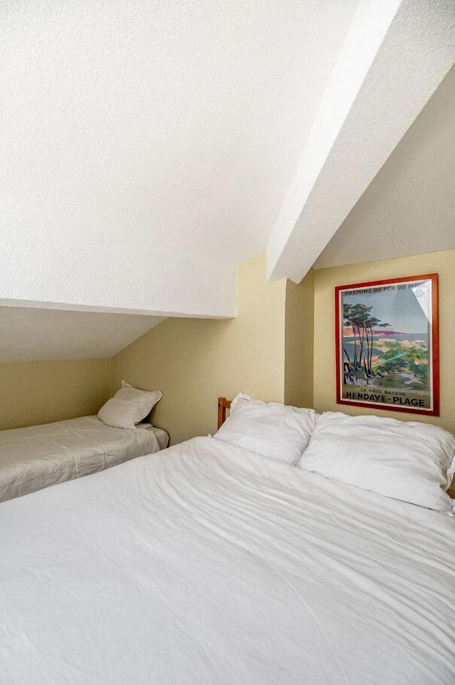 Family Duplex, Balcony