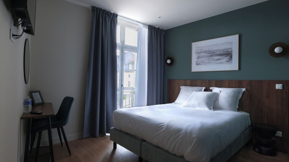 Hotel Hermine Vannes Port de Plaisance Comfort Double Room, Harbor View 14