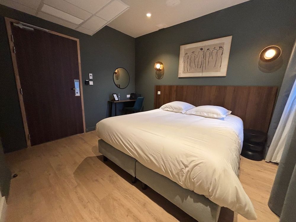 Hotel Hermine Vannes Port de Plaisance Comfort Double Room, City View 5