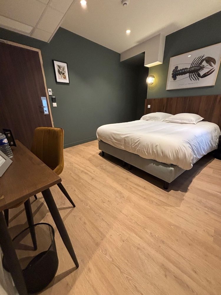 Hotel Hermine Vannes Port de Plaisance Comfort Double Room, City View 2