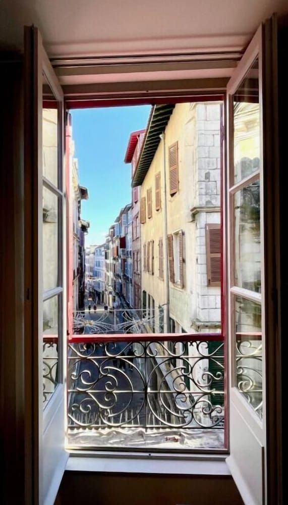 Baionakoa Residence Deluxe Studio, City View 6