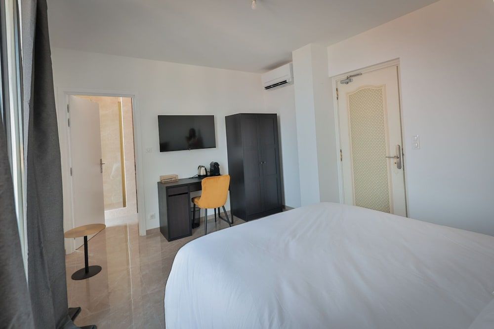 Hotel Villa Martini Deluxe Double Room, Sea View 5