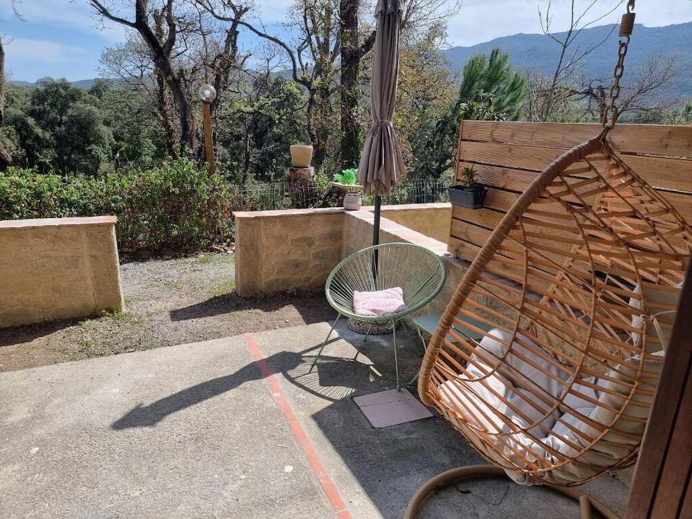 Studio, Patio, Mountain View