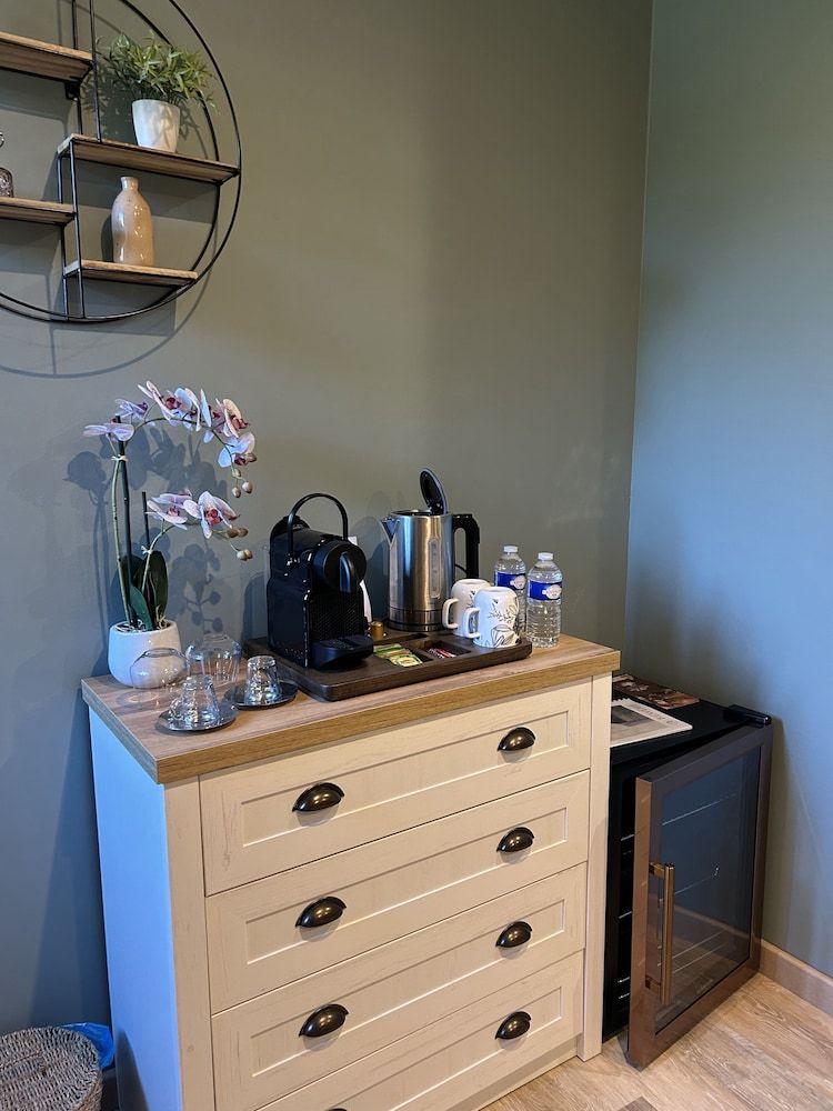 Domaine de Lithos Superior Double Room, Pool View (Chambre Champetre) 7