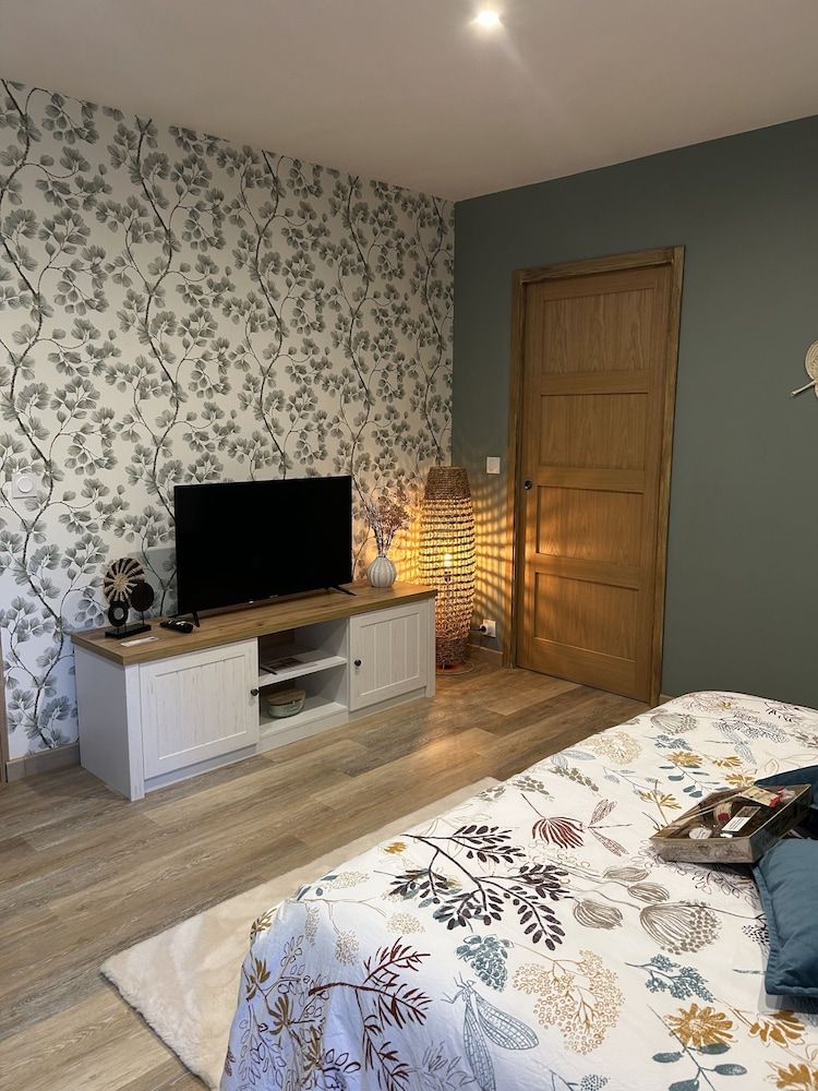 Domaine de Lithos Superior Double Room, Pool View (Chambre Champetre) 6