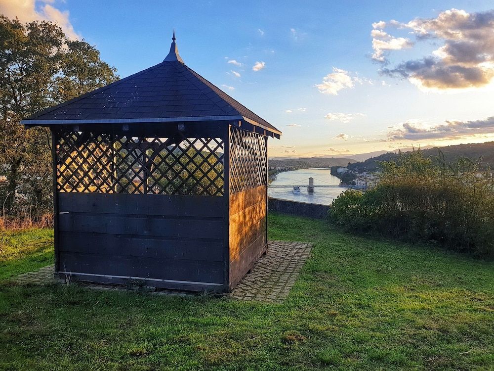 La Bâtie Apartment, River View 6