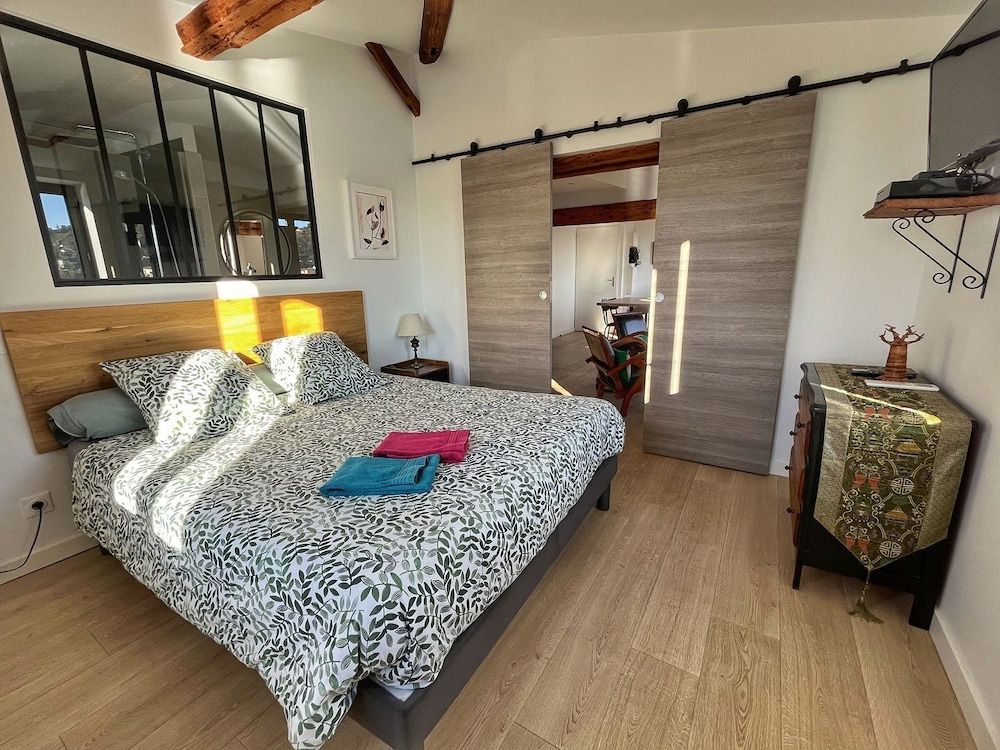 La Bâtie Deluxe Penthouse, River View