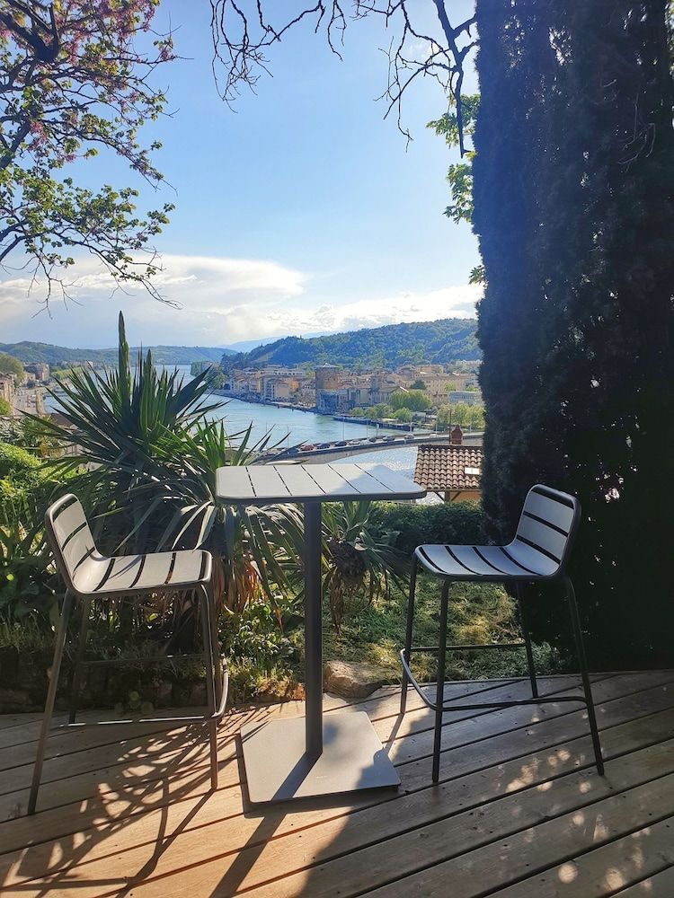 La Bâtie Apartment, River View 5