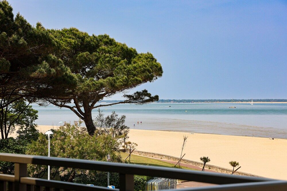 Résidence Les Suites Pereire Panoramic Quadruple Room, Ensuite, Sea View 2