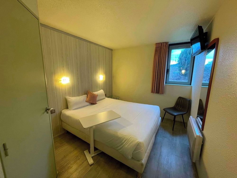 Brit Hotel Chambery Double Room 2