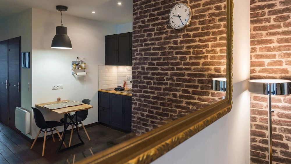 Gerard Lefeuvre Standard Apartment, City View 5