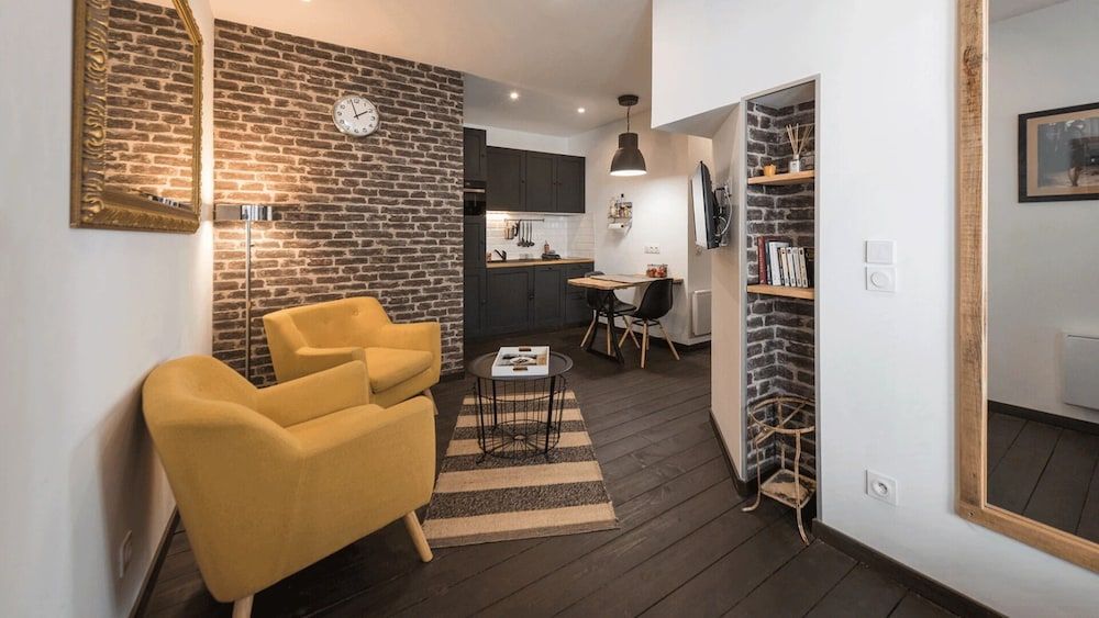 Gerard Lefeuvre Standard Apartment, City View 6