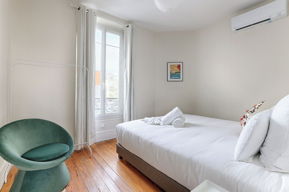 Peony Apartment