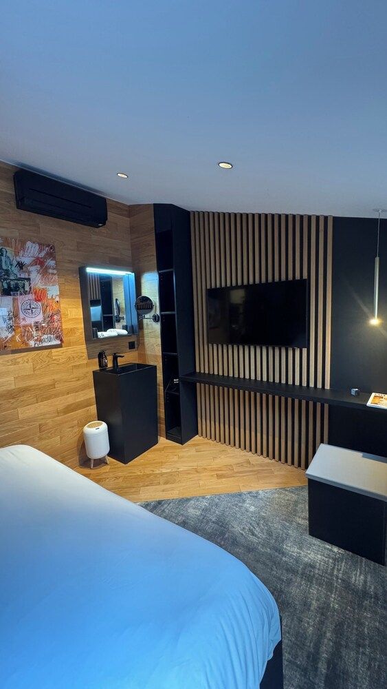 HOTEL by REBOUL - Boutique Hôtel Cassis Superior Double or Twin Room 16