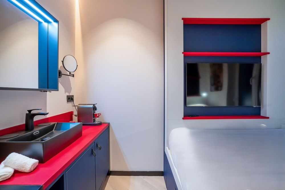 HOTEL by REBOUL - Boutique Hôtel Cassis Club Double Room 10