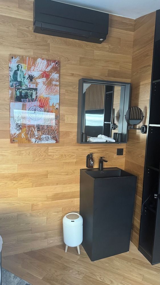 HOTEL by REBOUL - Boutique Hôtel Cassis Superior Double or Twin Room 12