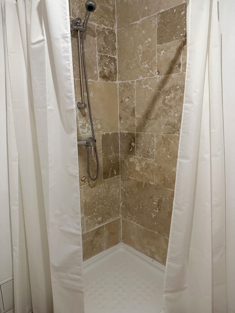 hotel de la paix Comfort Twin Room, City View 5