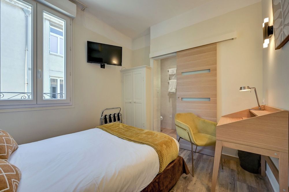 Urban Style Blason du Ventoux Classic Single Room 2