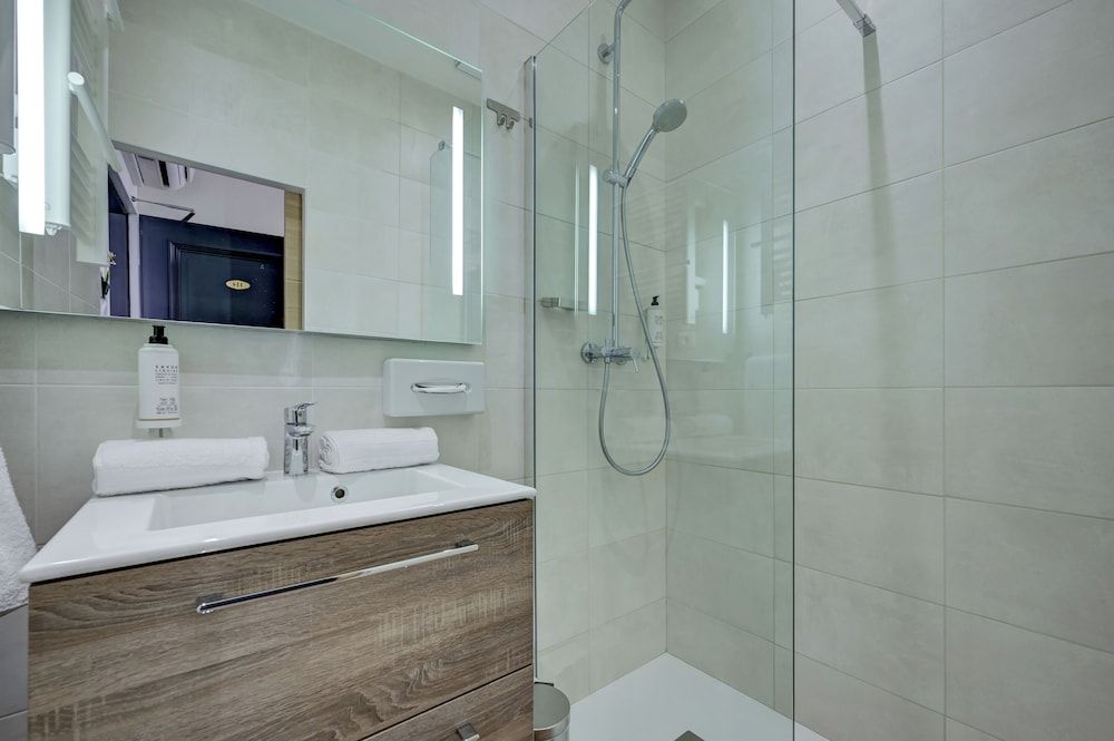 Urban Style Blason du Ventoux Classic Double Room 4