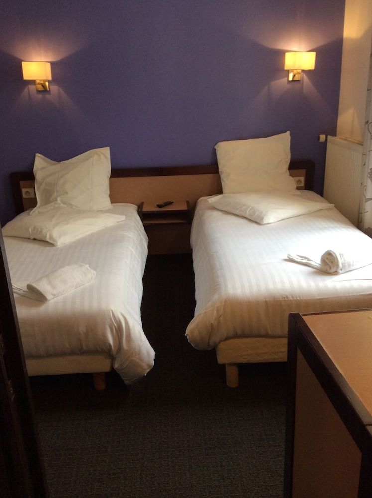 Hotel De La Place Twin Room