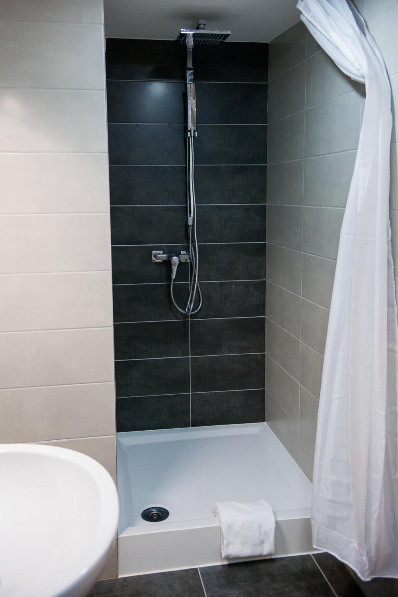 Hôtel le Stanislas Twin Room 6