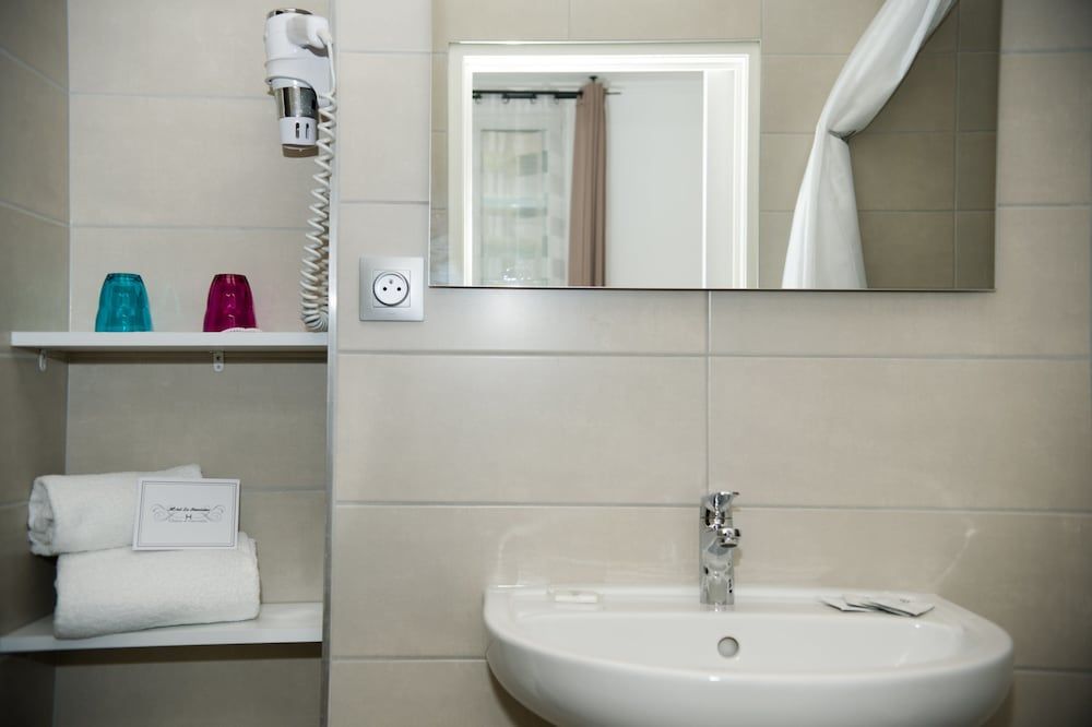 Hôtel le Stanislas Twin Room 4