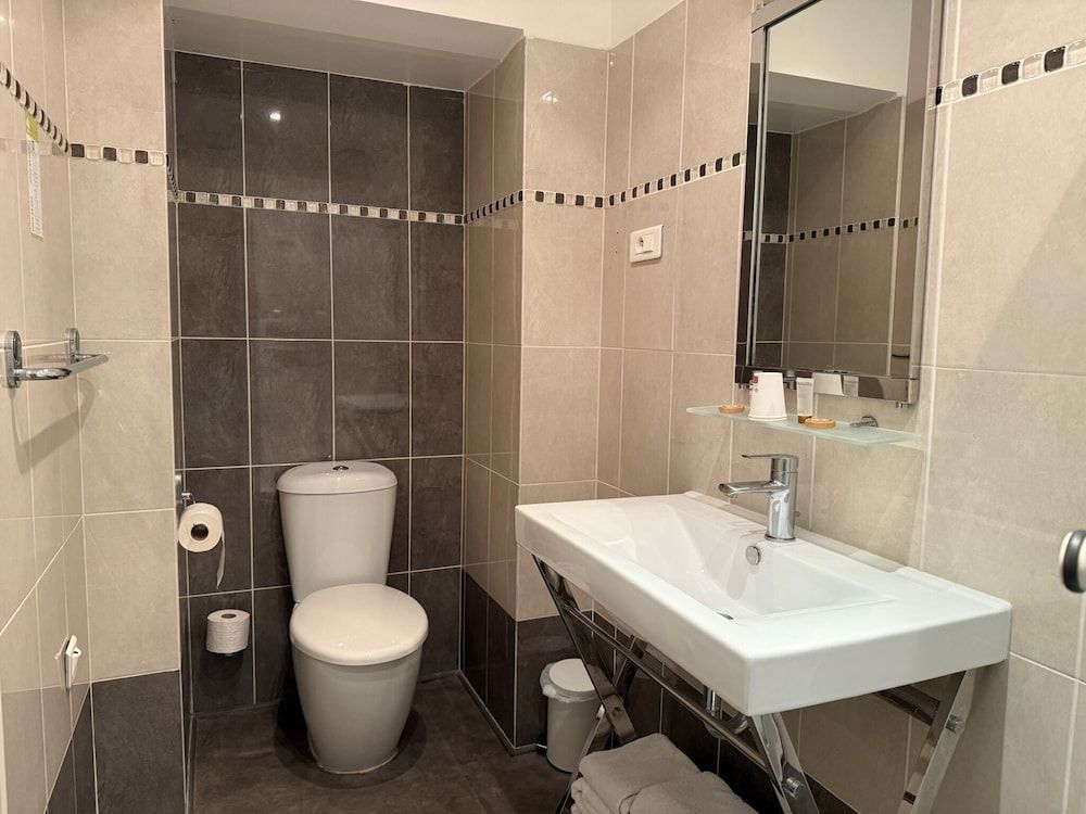 Nice Garden Hôtel Comfort Double Room, Garden View 7