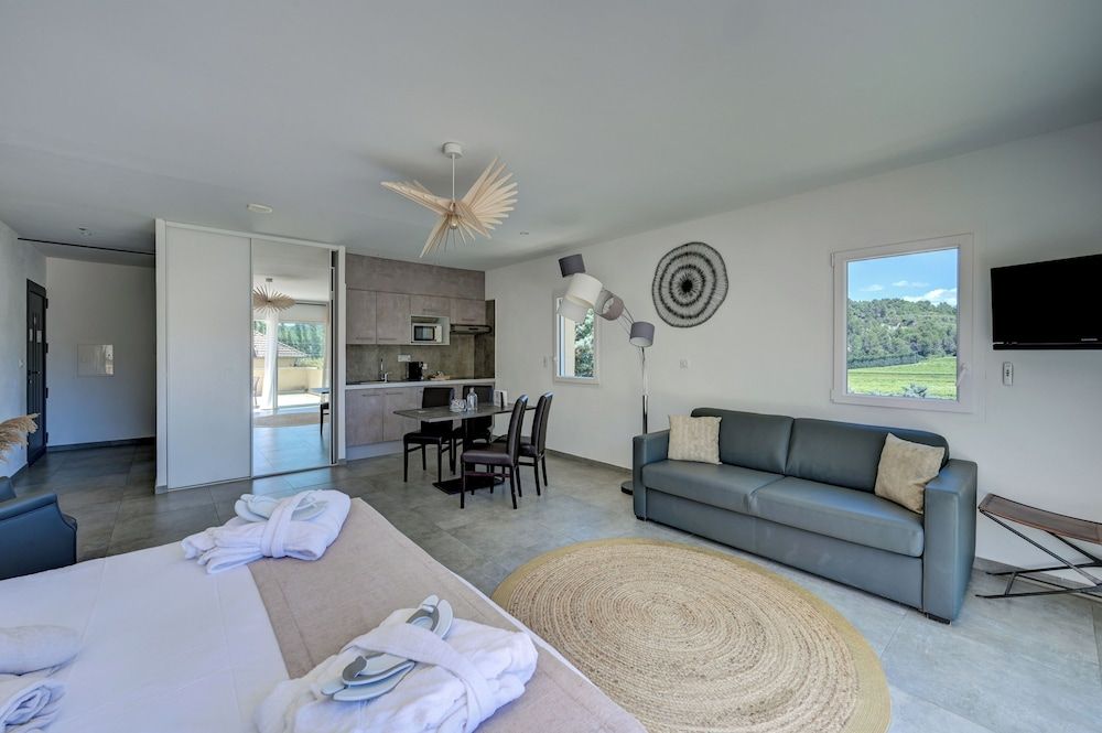 Le Clos Saint-Michel & Spa Family Suite 3