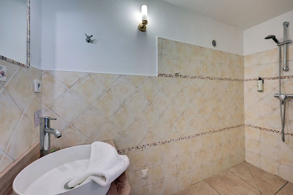 Le Clos Saint-Michel & Spa Double Room 3